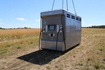 Rapid Charger 150: Auslieferung einer mobilen Schnellladestation